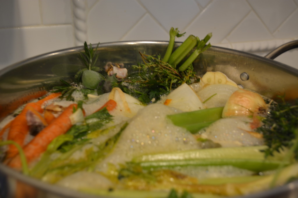 How to Make Easy Homemade Chicken Stock