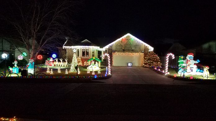 Where To See The Best Christmas Lights In Wichita | 2024