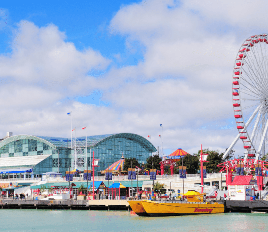 Chicago skyline Navy Pier